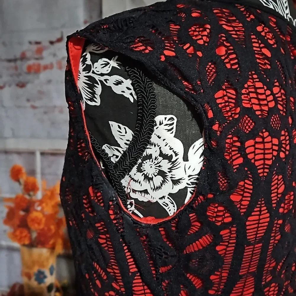 Connected Apparel 🦊 Sleeveless Red Midi Length Dress w Black Lace Overlay sz 8